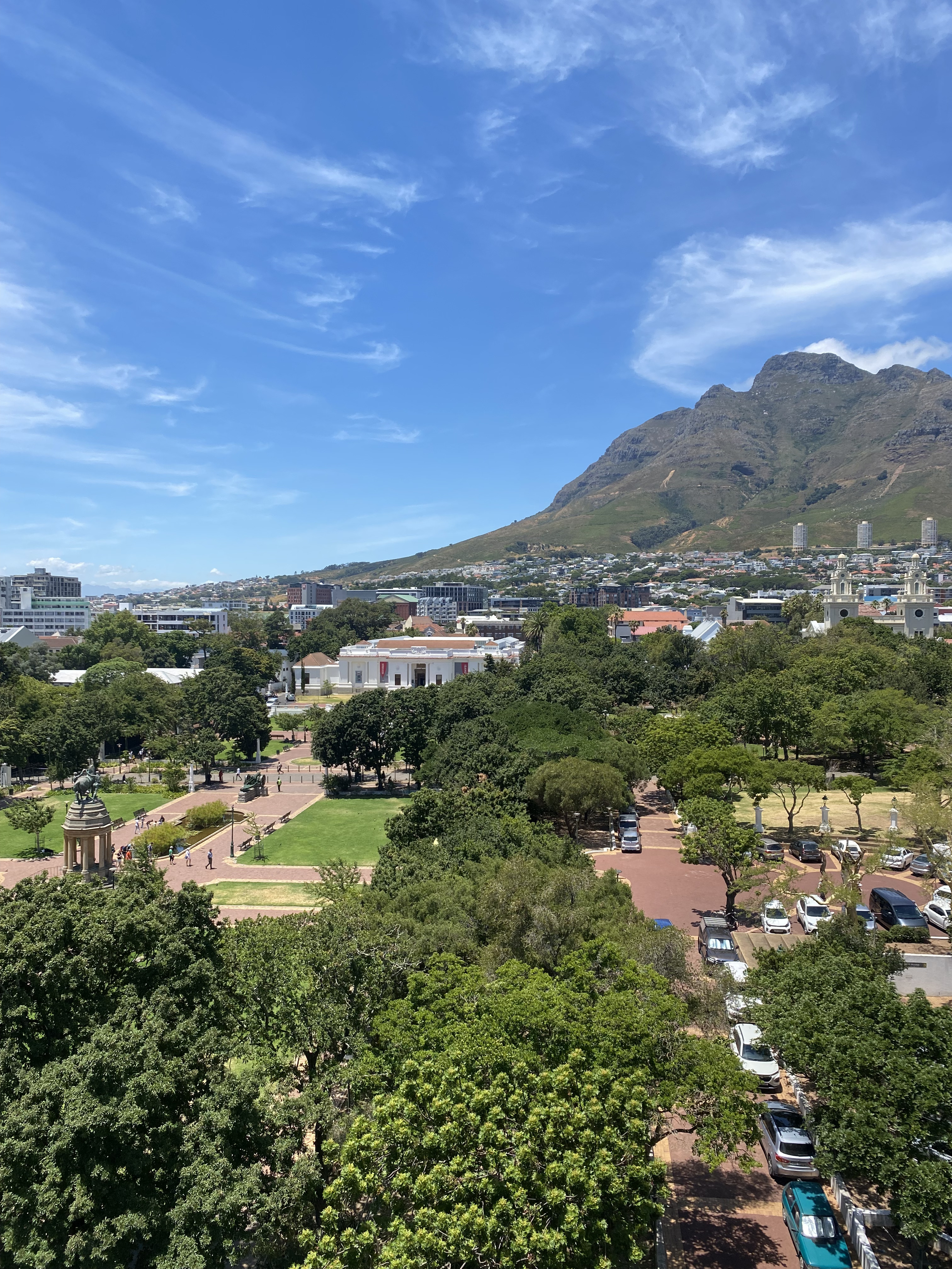 The Company's Garden genel park atmosferi