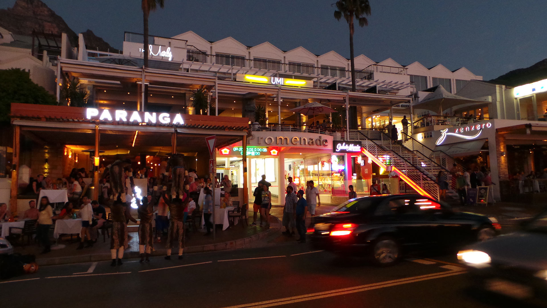 Camps Bay gece hayatı ve Victoria Road atmosferi