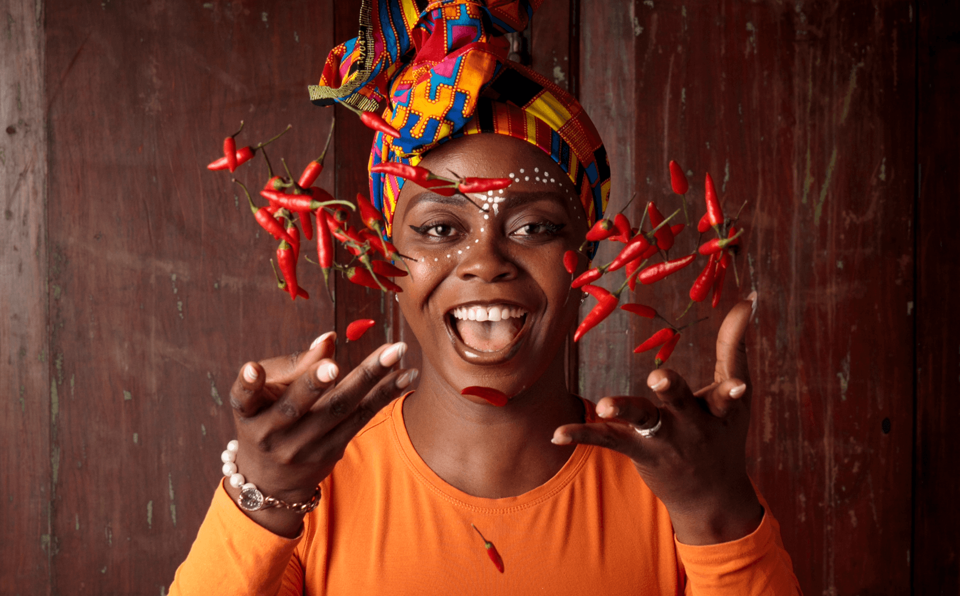 GOLD Restaurant mutfak ve sıcak Afrika gecesi atmosferi