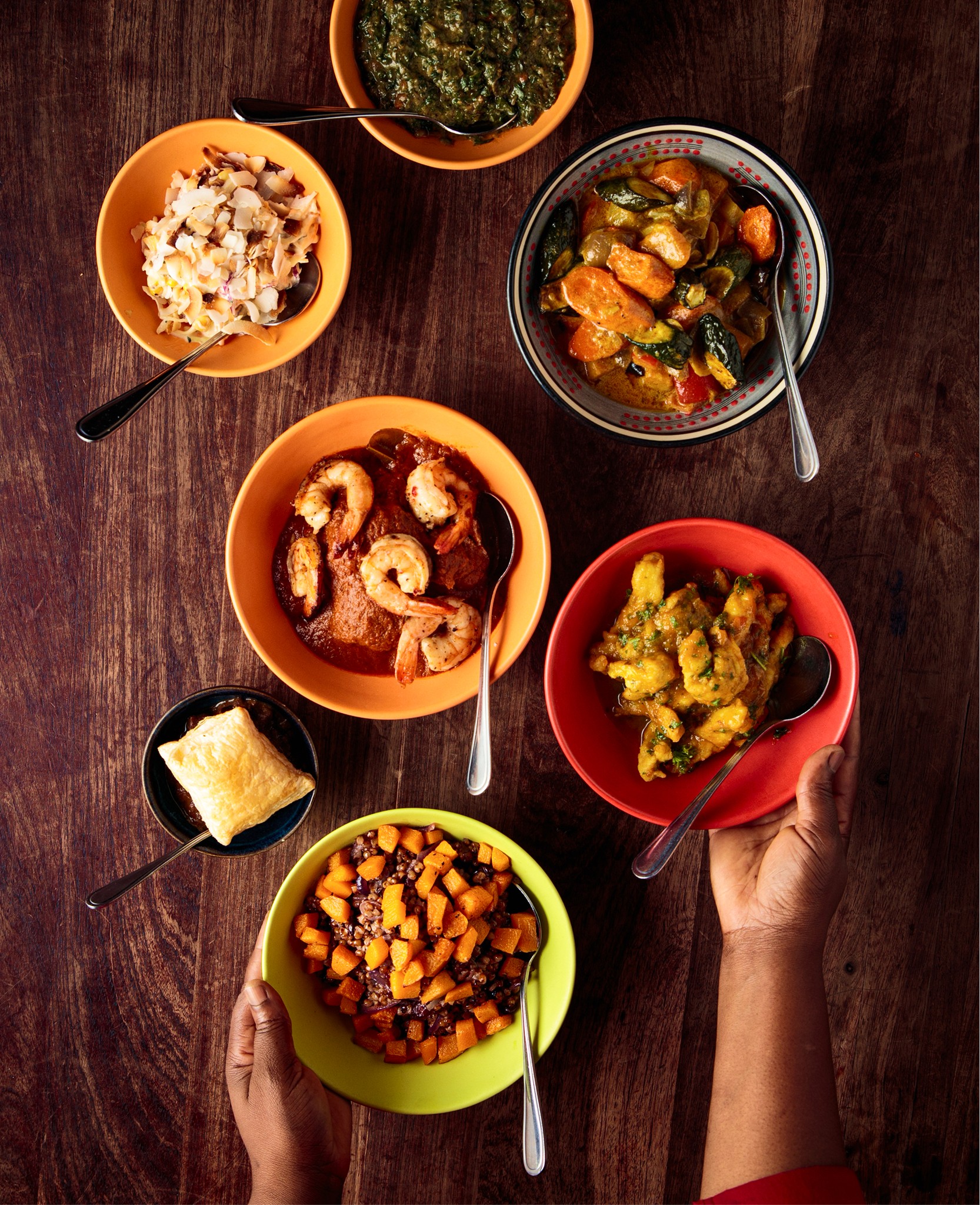 GOLD Restaurant yerel Afrika tatları ve gurme tabaklar