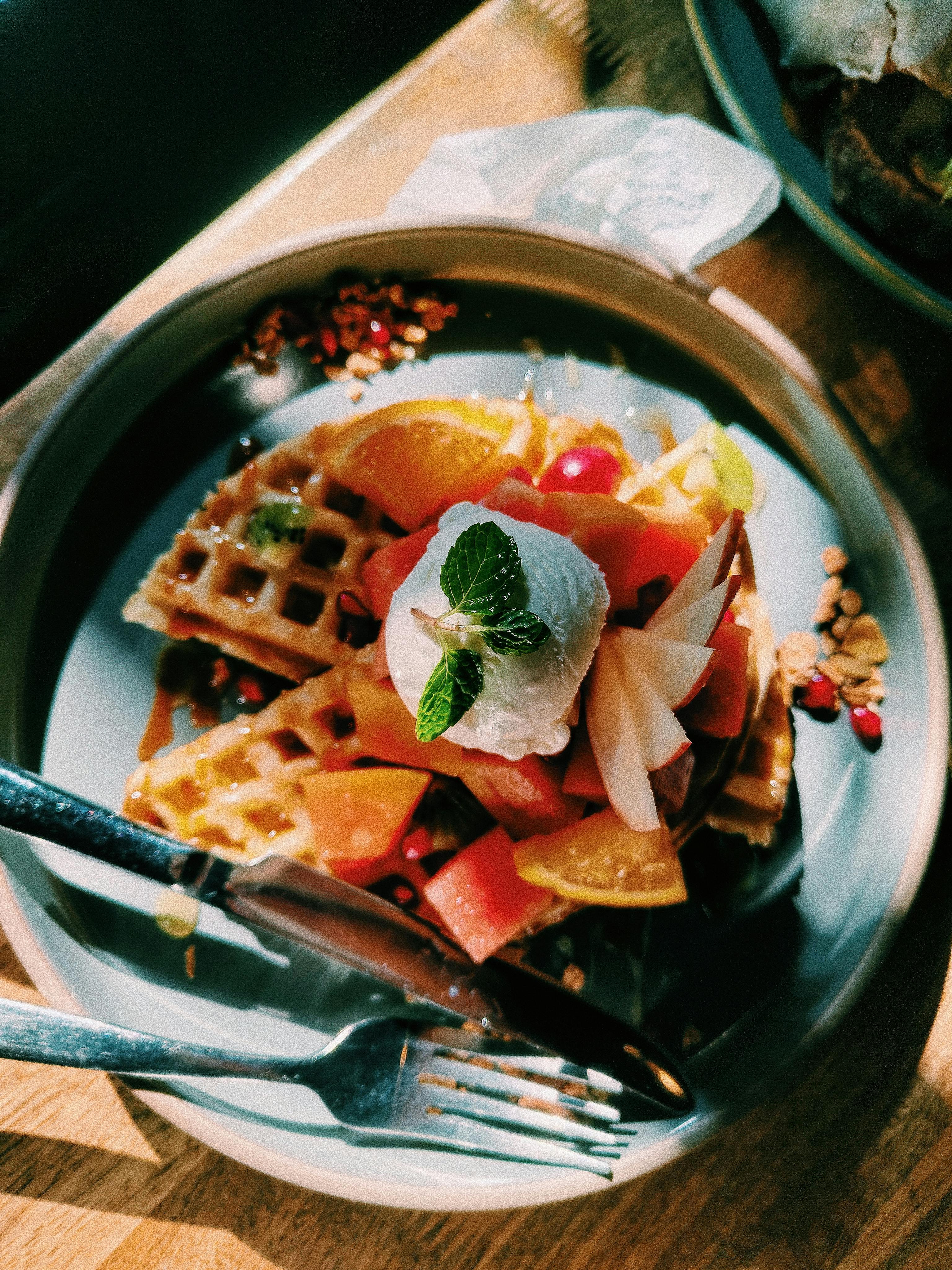 Arnold's Restaurant tatlı sunumu ve keyifli sofra deneyimi